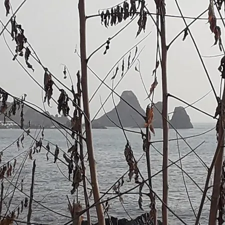 Lägenhet Trezza Sea View Aci Castello